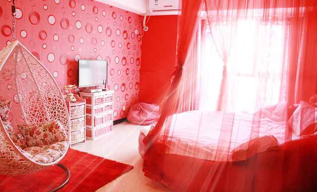 都是約炮惹的禍？七夕節(jié)酒店爆滿 戀愛(ài)主題酒店一房難求